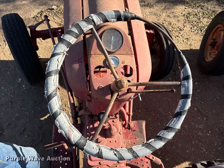 image for item EJ3531 (3) tractors