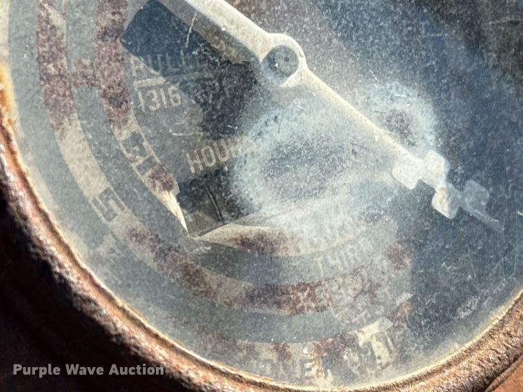 image for item EJ3531 (3) tractors