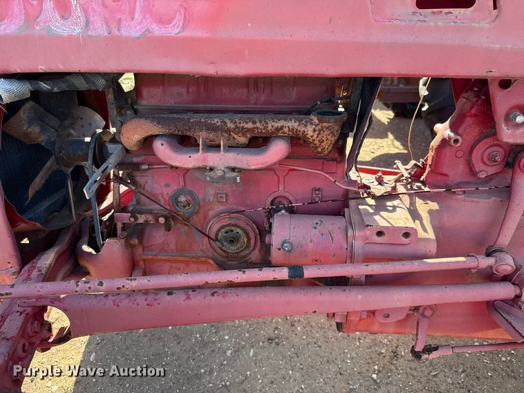 image for item EJ3531 (3) tractors