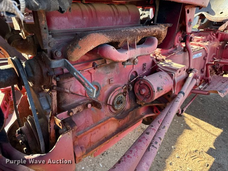 image for item EJ3531 (3) tractors