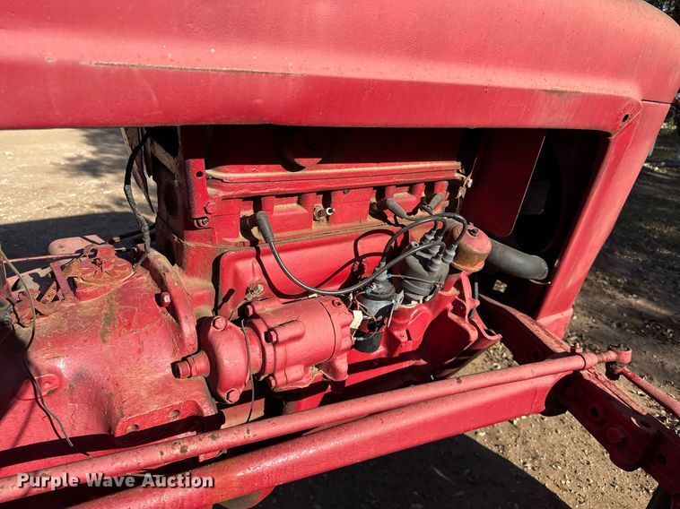 image for item EJ3531 (3) tractors