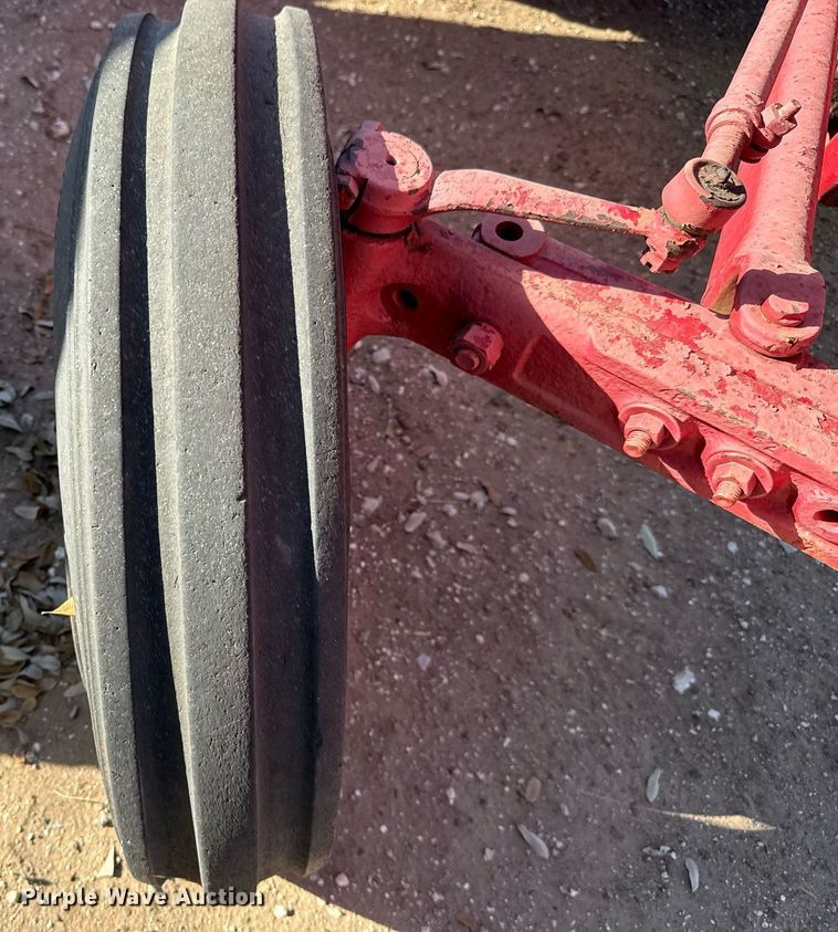 image for item EJ3531 (3) tractors