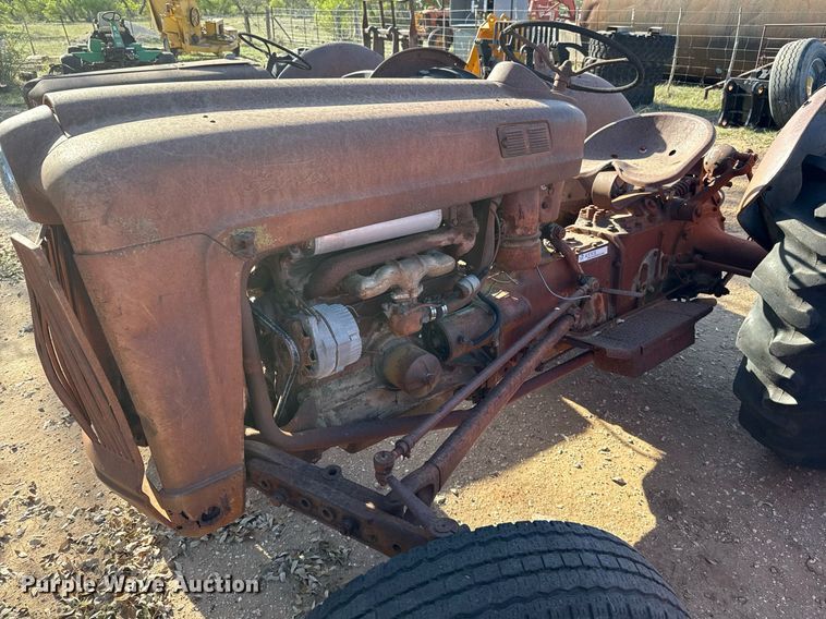 image for item EJ3531 (3) tractors