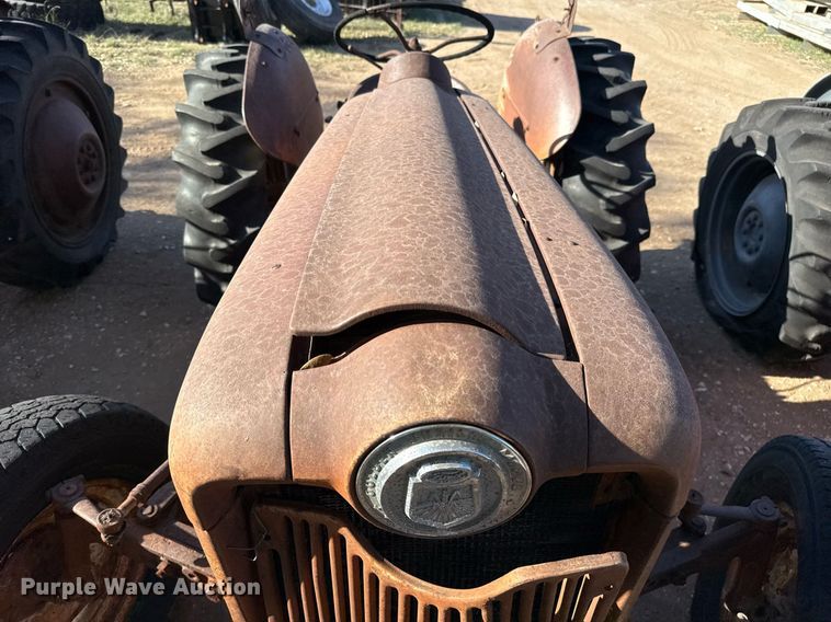 image for item EJ3531 (3) tractors