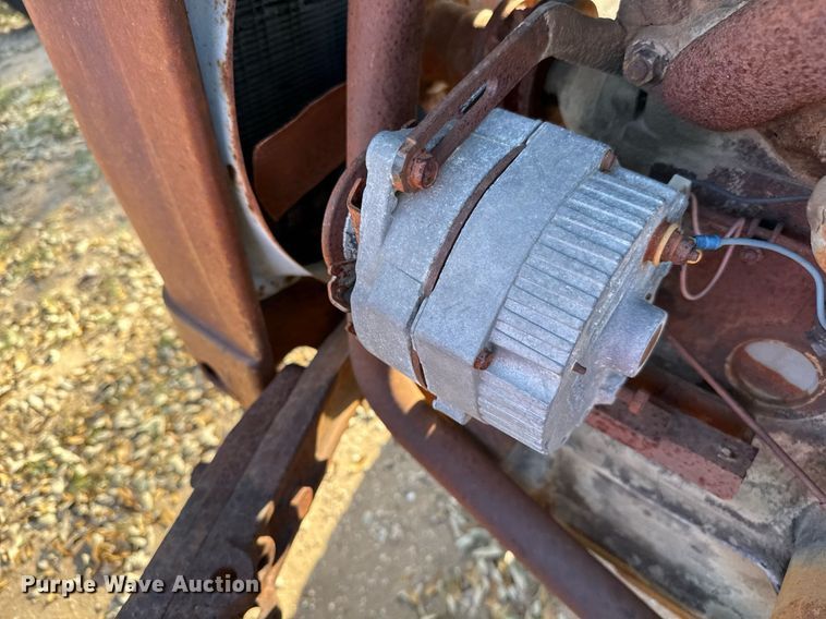 image for item EJ3531 (3) tractors