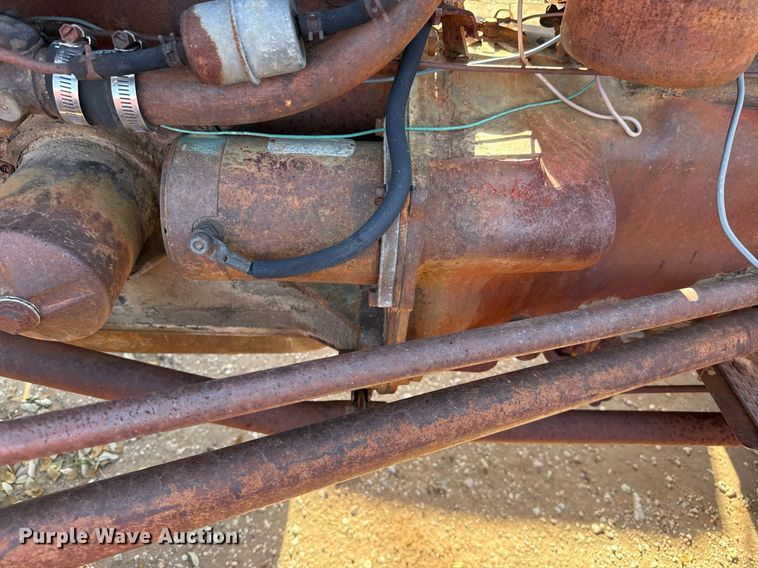 image for item EJ3531 (3) tractors