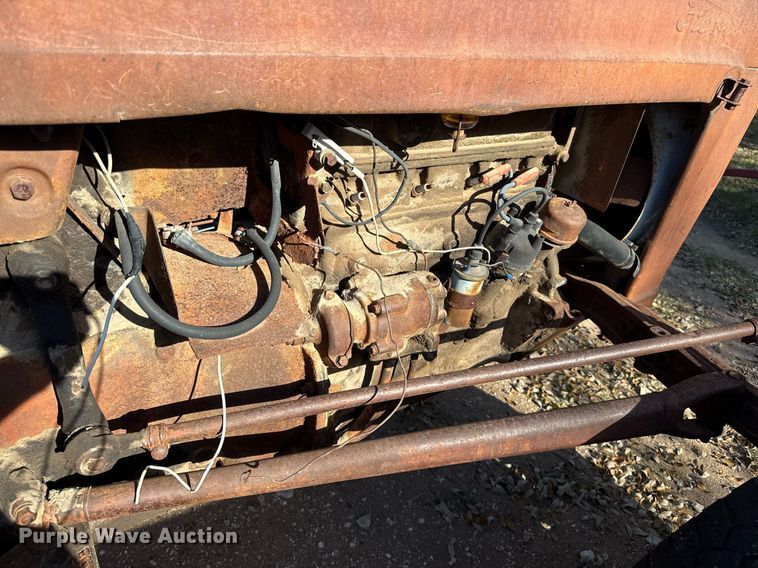 image for item EJ3531 (3) tractors