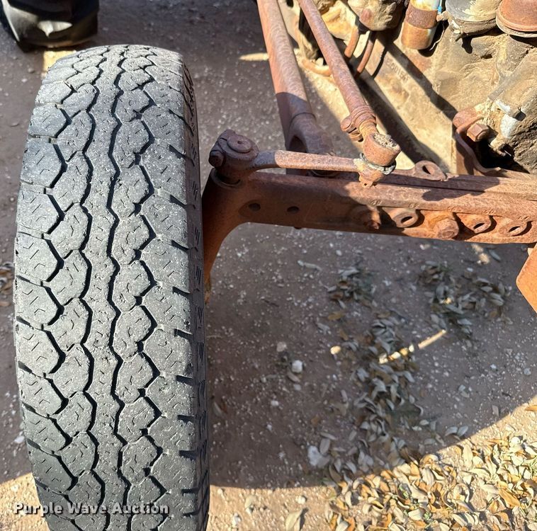 image for item EJ3531 (3) tractors