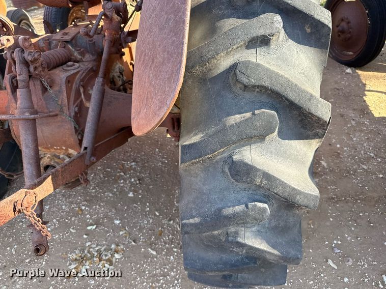 image for item EJ3531 (3) tractors