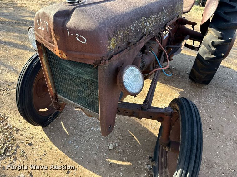 image for item EJ3531 (3) tractors