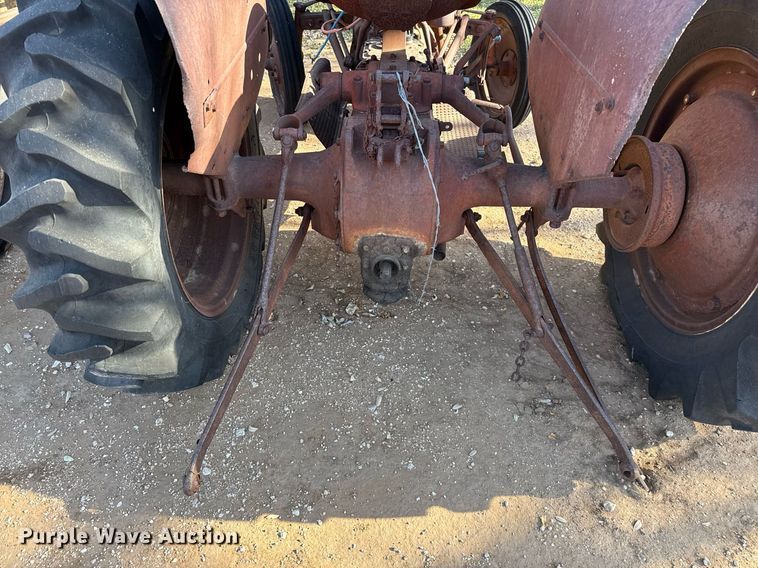 image for item EJ3531 (3) tractors