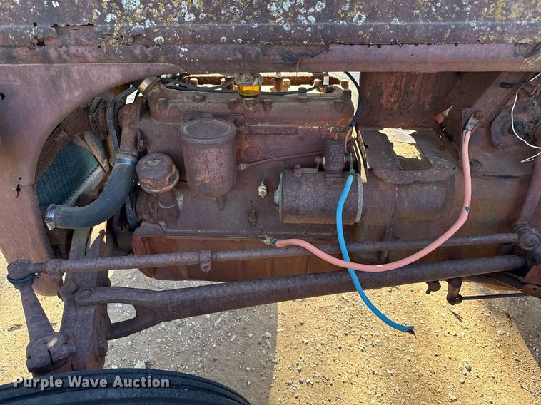 image for item EJ3531 (3) tractors