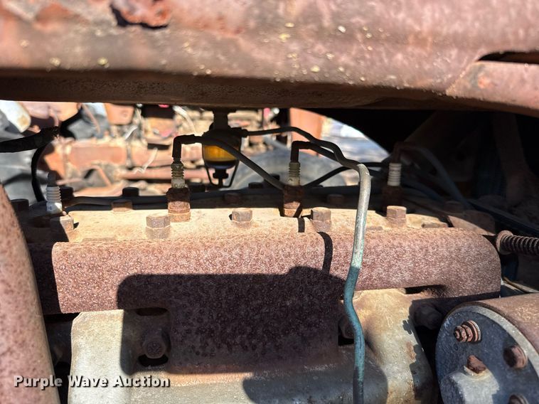 image for item EJ3531 (3) tractors