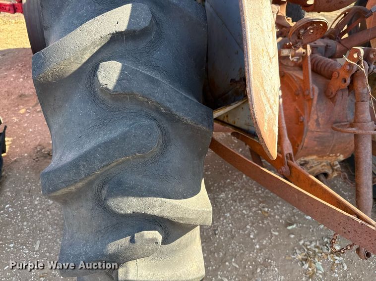 image for item EJ3531 (3) tractors