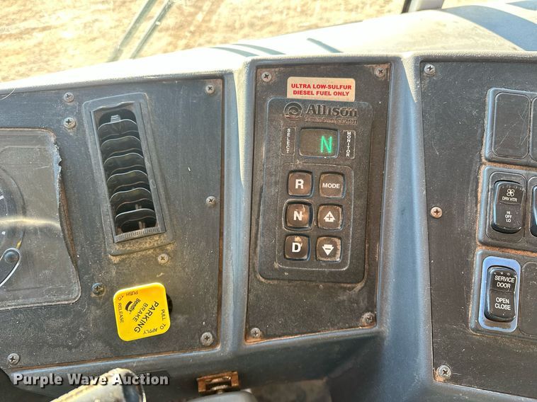 image for item EK0471 2015 Blue Bird All American school bus