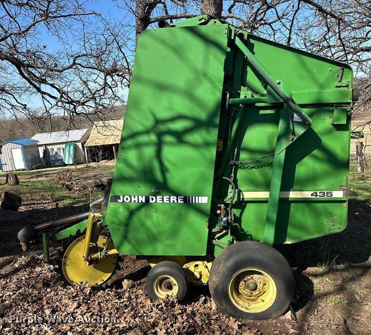 image for item EK0512 John Deere 435 round baler