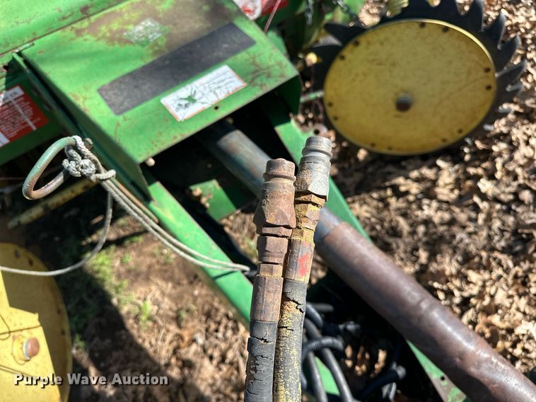 image for item EK0512 John Deere 435 round baler