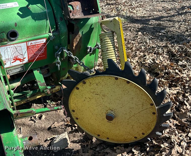 image for item EK0512 John Deere 435 round baler