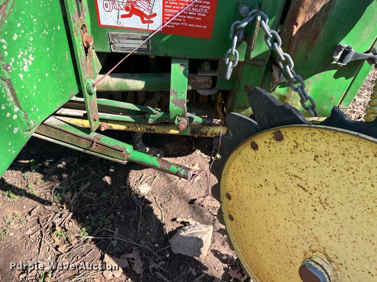 image for item EK0512 John Deere 435 round baler