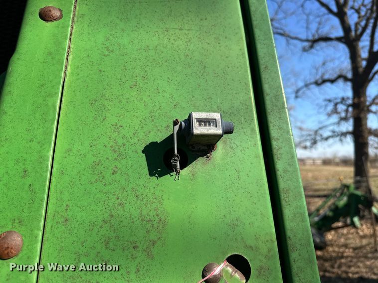 image for item EK0512 John Deere 435 round baler