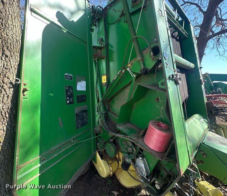 image for item EK0512 John Deere 435 round baler