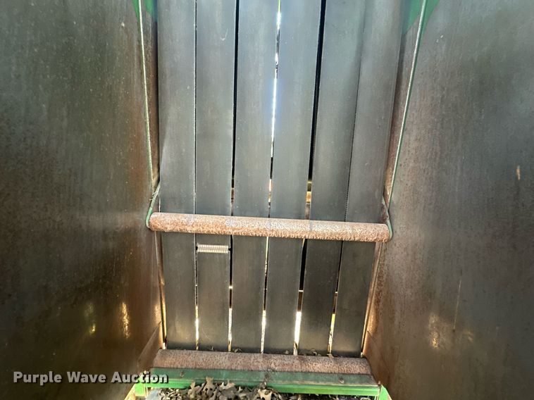 image for item EK0512 John Deere 435 round baler