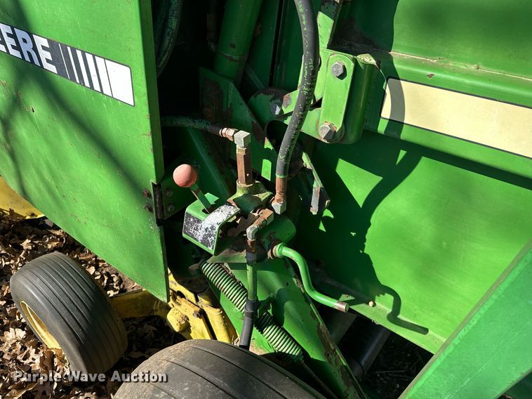 image for item EK0512 John Deere 435 round baler