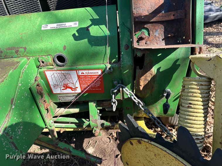 image for item EK0512 John Deere 435 round baler