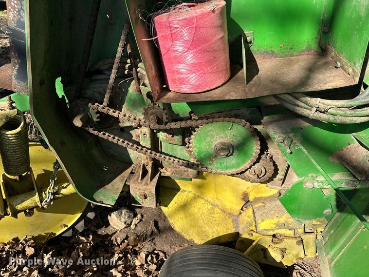 image for item EK0512 John Deere 435 round baler