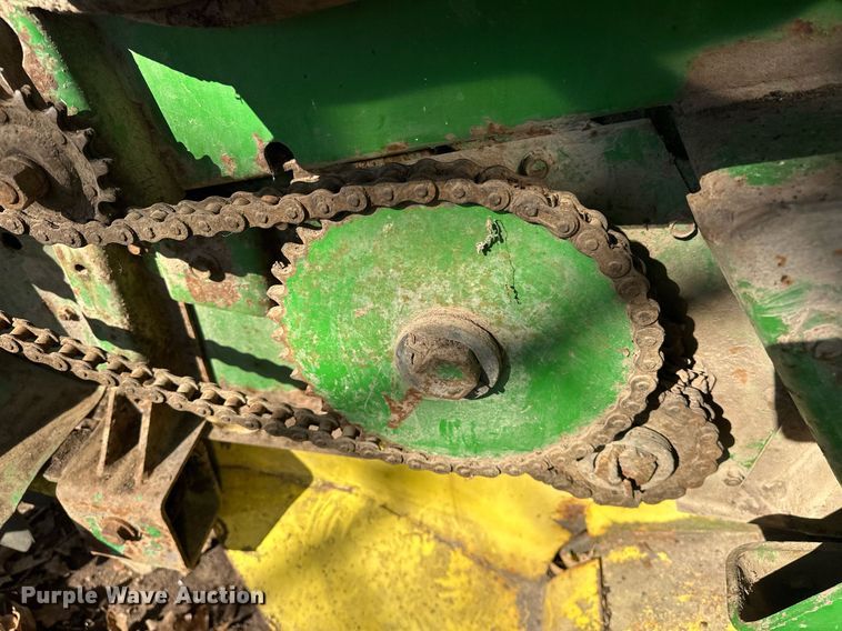 image for item EK0512 John Deere 435 round baler
