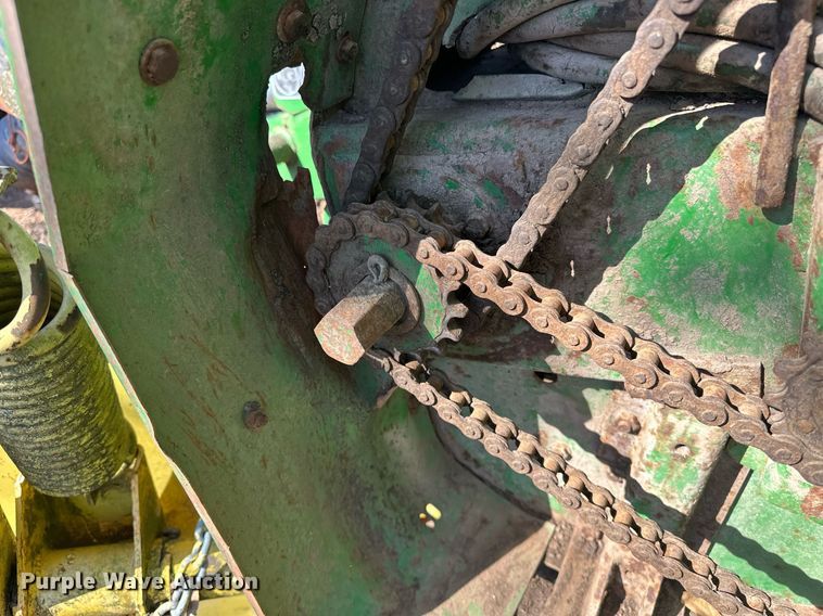 image for item EK0512 John Deere 435 round baler