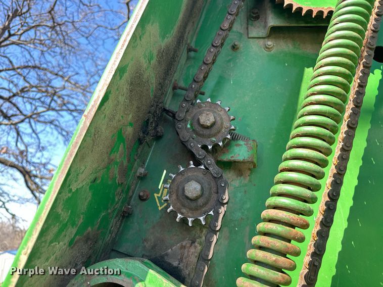 image for item EK0512 John Deere 435 round baler