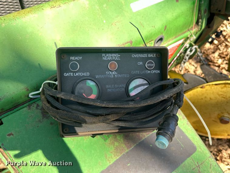 image for item EK0512 John Deere 435 round baler