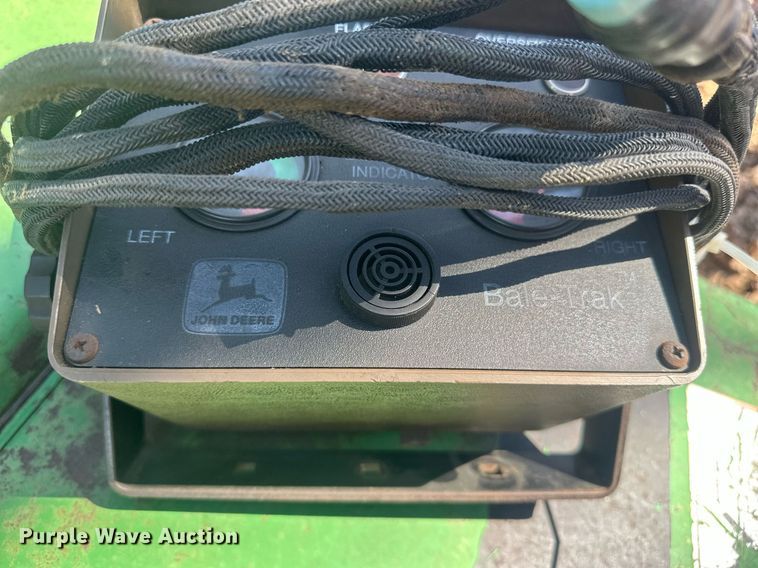 image for item EK0512 John Deere 435 round baler