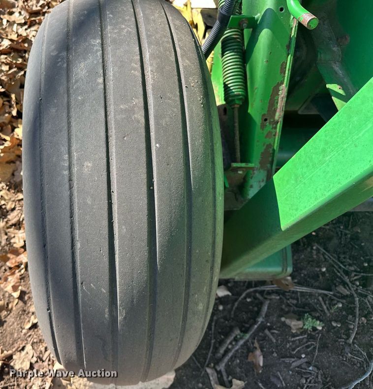 image for item EK0512 John Deere 435 round baler