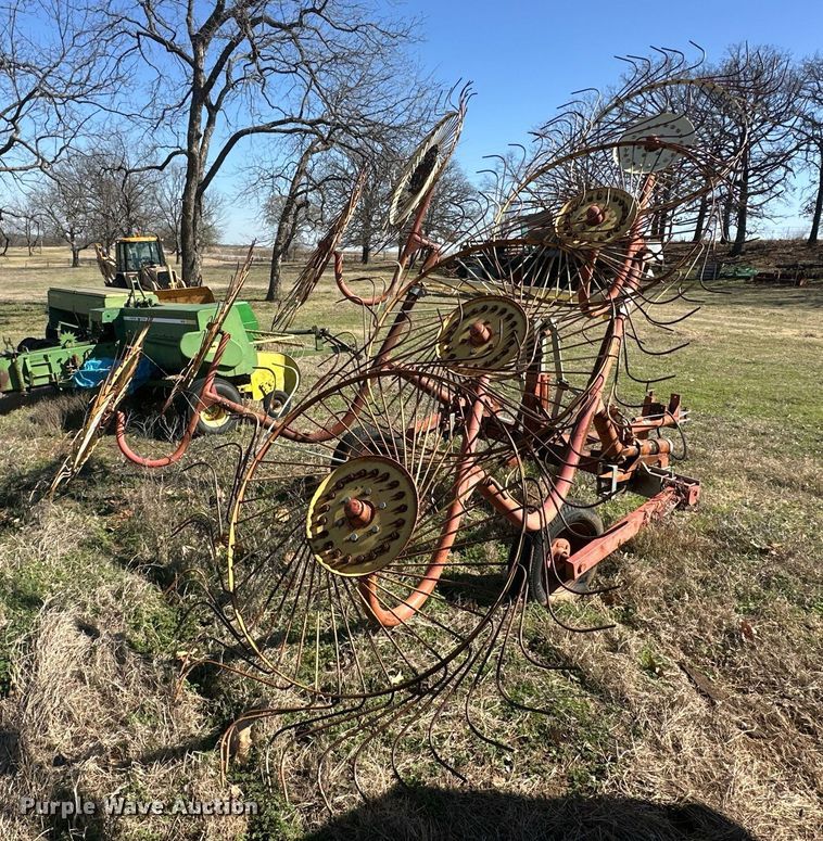 image for item EK0513 Tonutti hay rake