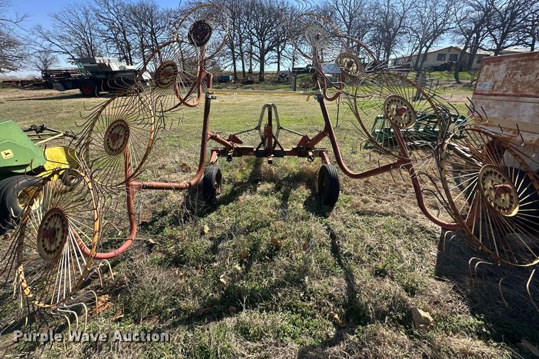 image for item EK0513 Tonutti hay rake