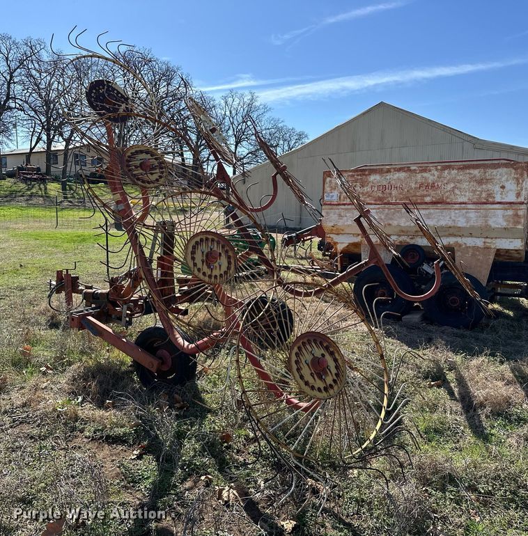 image for item EK0513 Tonutti hay rake