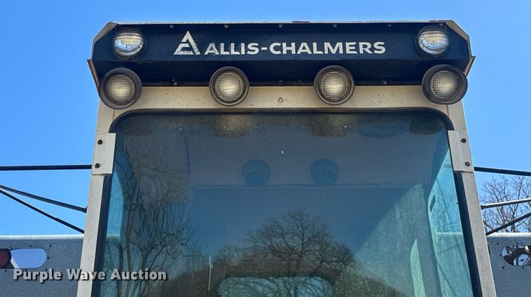 image for item EK0514 1982 Gleaner L2 combine