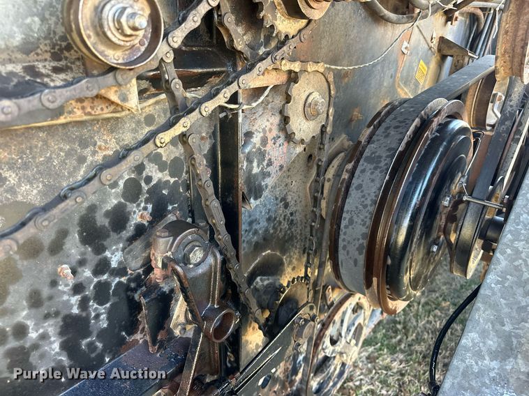 image for item EK0514 1982 Gleaner L2 combine