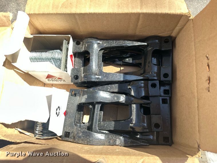 image for item EK0514 1982 Gleaner L2 combine