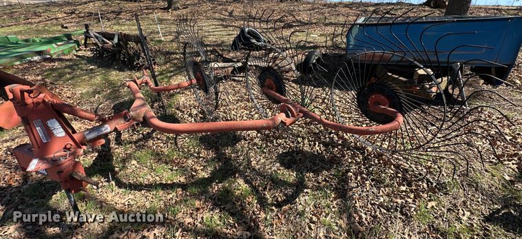 image for item EK0516 Rhino WR-4 hay rake