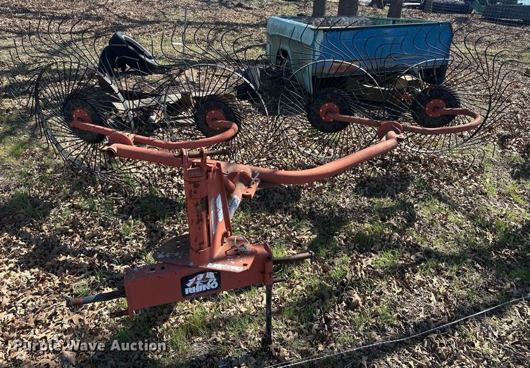 image for item EK0516 Rhino WR-4 hay rake