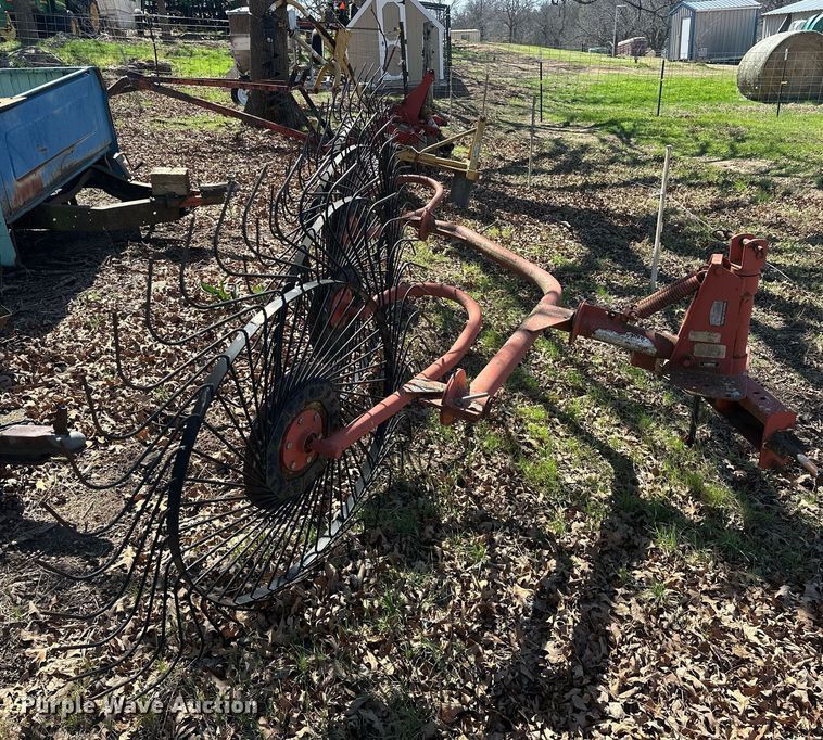 image for item EK0516 Rhino WR-4 hay rake