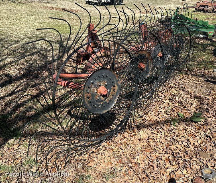 image for item EK0516 Rhino WR-4 hay rake