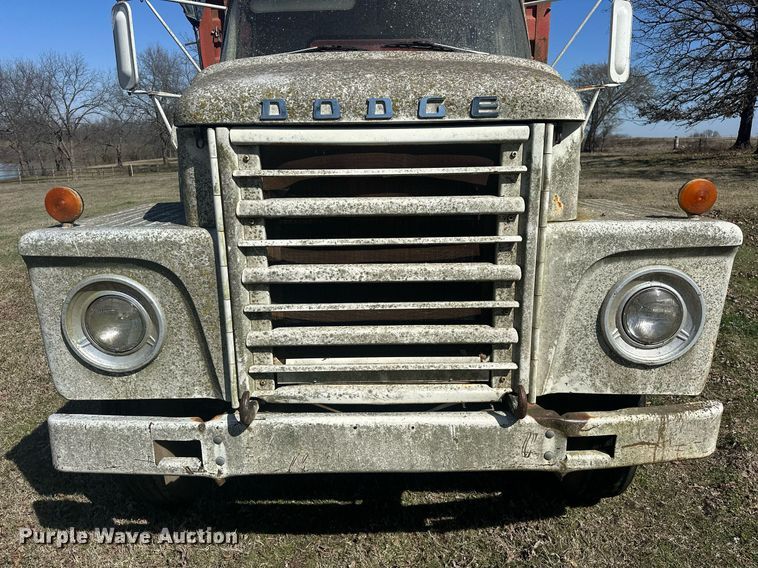 image for item EK0518 1973 Dodge C600 grain truck