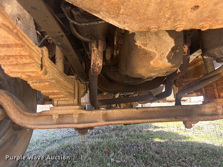 image for item EK0518 1973 Dodge C600 grain truck