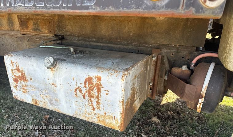 image for item EK0518 1973 Dodge C600 grain truck