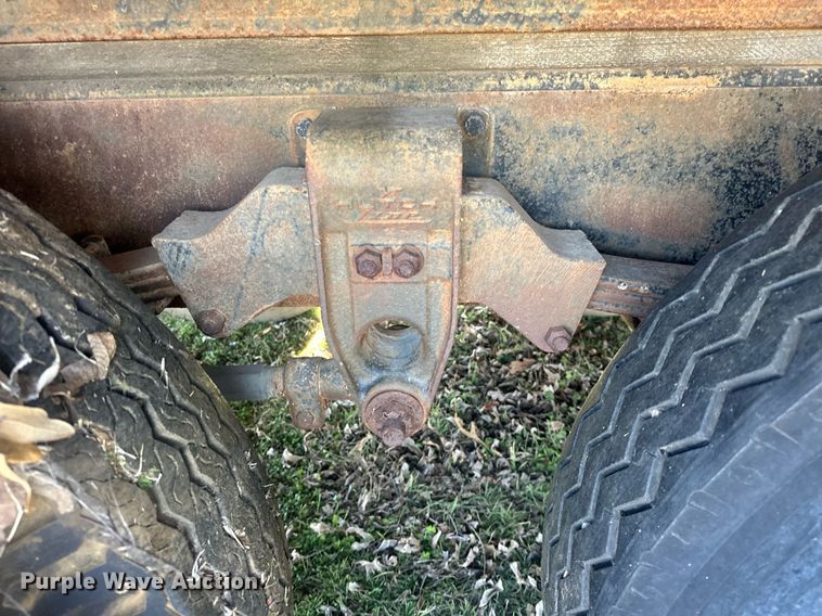 image for item EK0518 1973 Dodge C600 grain truck