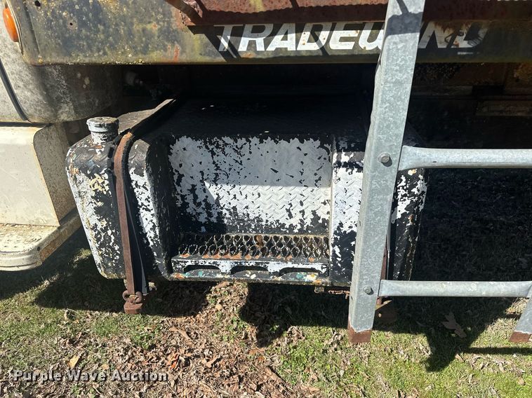 image for item EK0518 1973 Dodge C600 grain truck